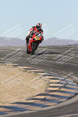 media/Dec-01-2025-Moto Forza (Mon) [[2daa91e15f]]/2-Intermediate Group/Session 2 (Turns 9 and 10)/